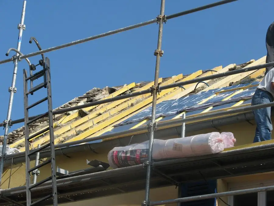 Isolation des toitures-terrasses ou des toitures par l’extérieur posée par Éric Couvreur